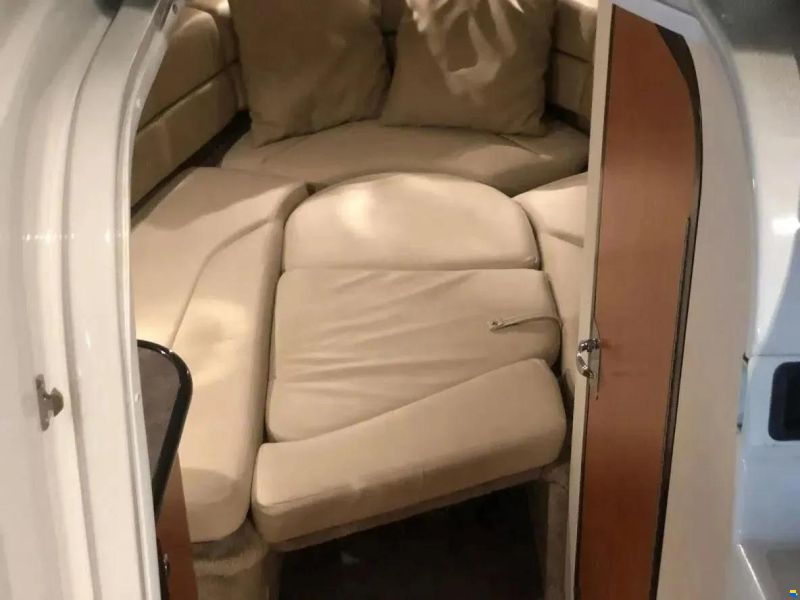 Crownline 26 Day Cruiser