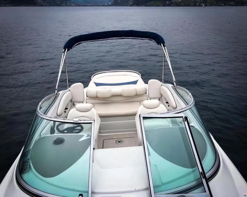 Crownline 26 Day Cruiser