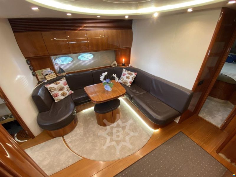 Pershing 54'