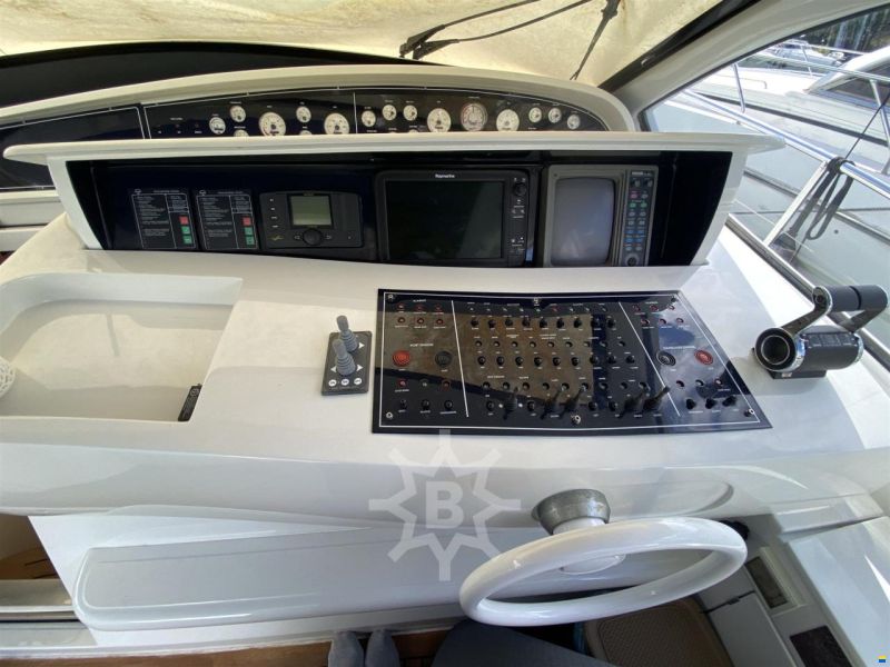 Pershing 54'