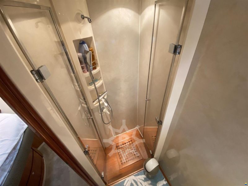 Pershing 54'