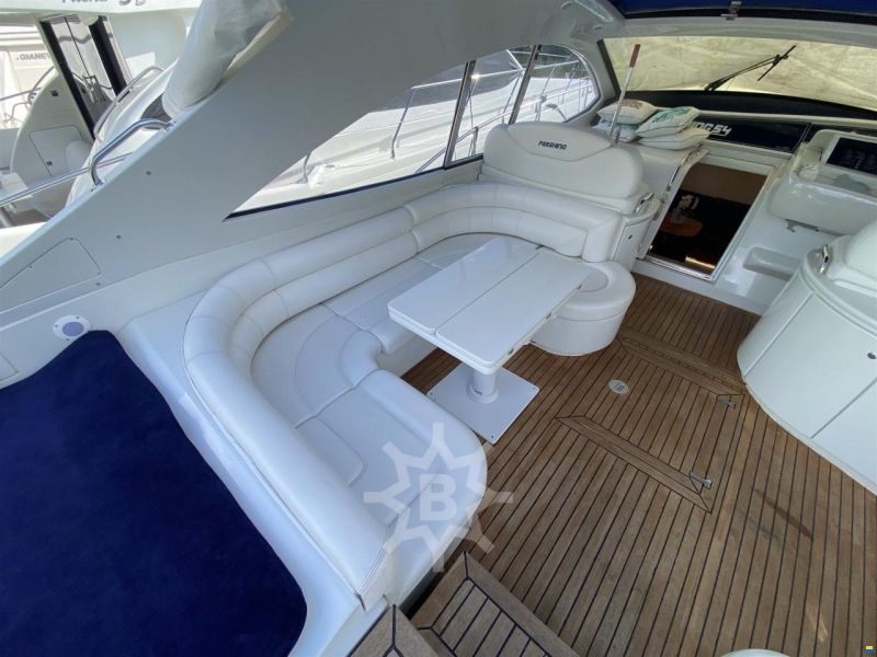 Pershing 54'