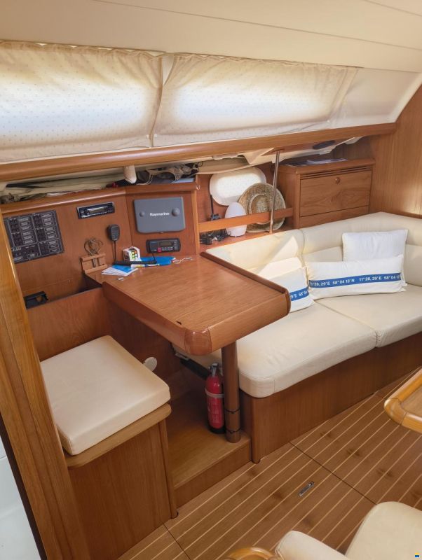 Jeanneau Sun Odyssey 37 Legend