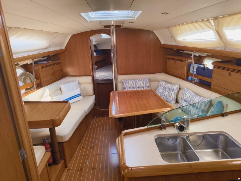 Jeanneau Sun Odyssey 37 Legend