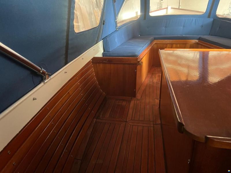 Overnaadse Sloep 750
