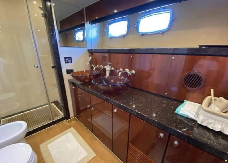 Fairline Squadron 74