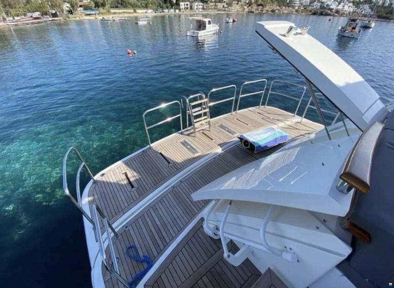 Fairline Squadron 74