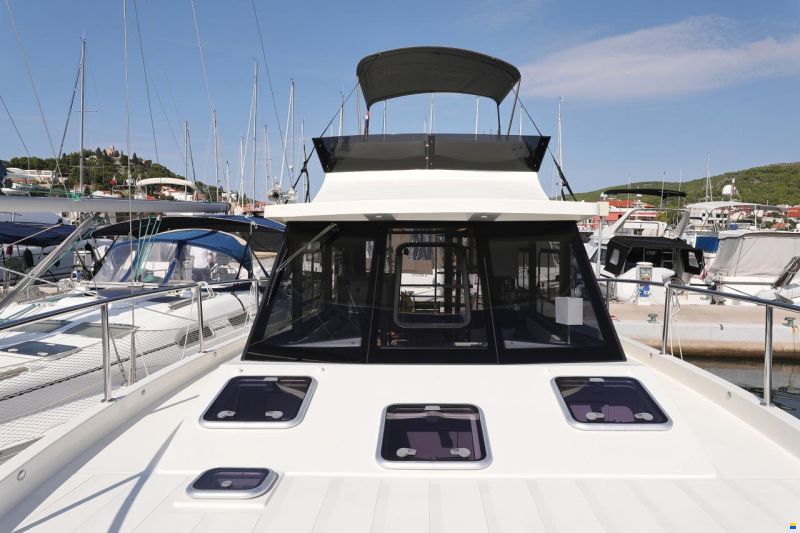 Cobra Futura 40