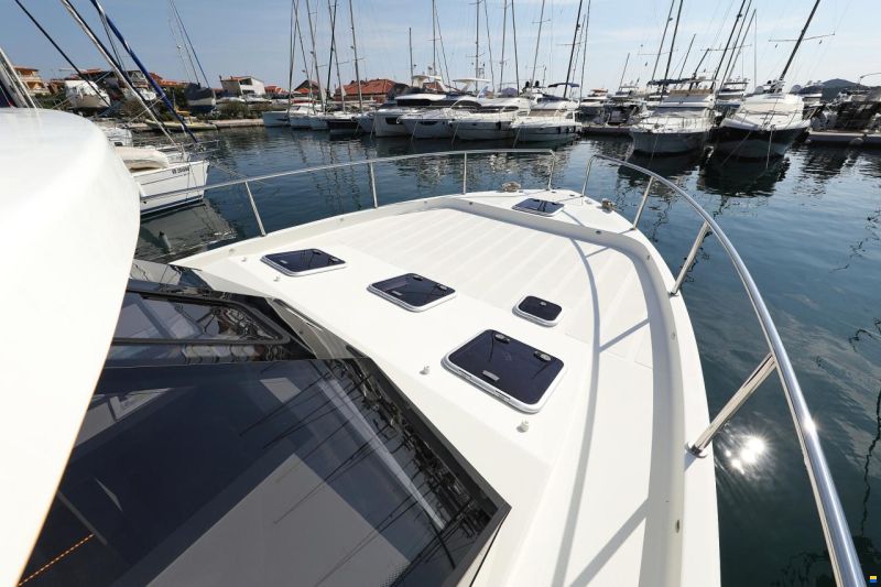 Cobra Futura 40