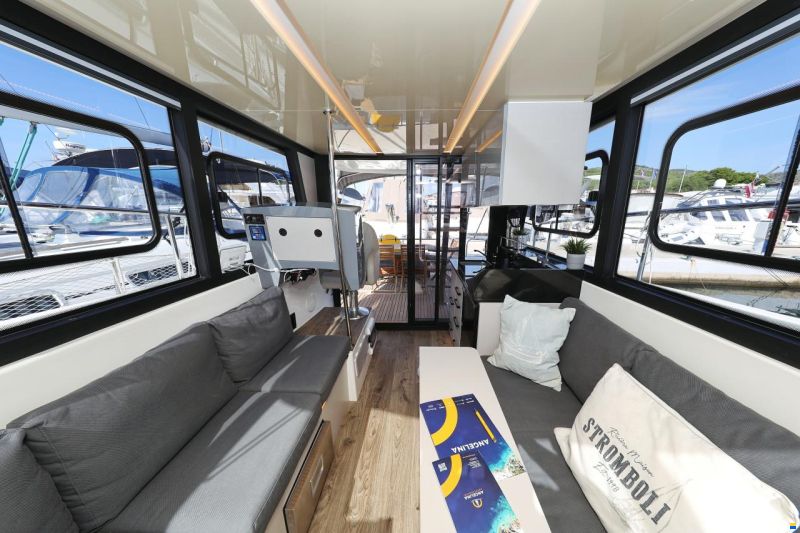 Cobra Futura 40
