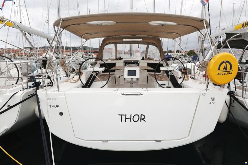 Dufour 430 GL