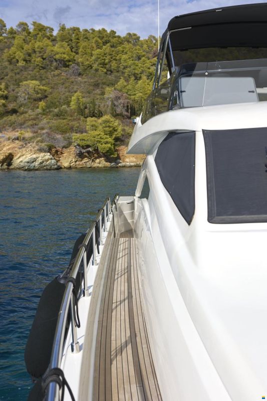 Ferretti 680