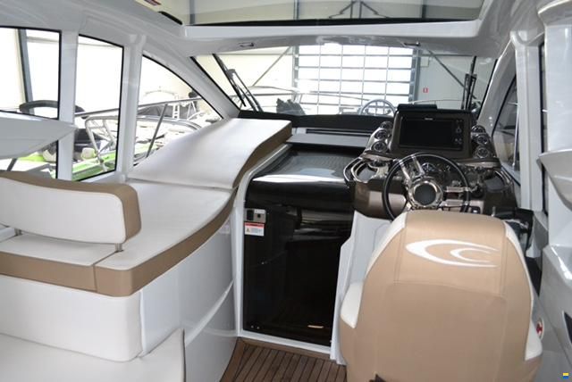 Cobrey 33 HT 2x220PS 2018