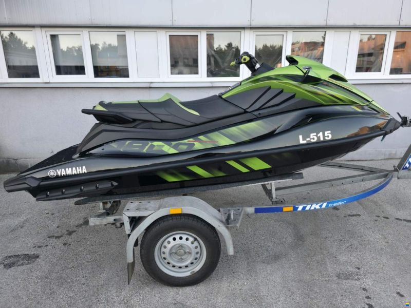 Yamaha WaveRunner GP 1800R SVHO