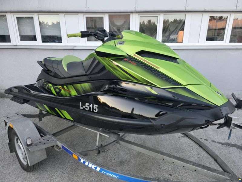 Yamaha WaveRunner GP 1800R SVHO