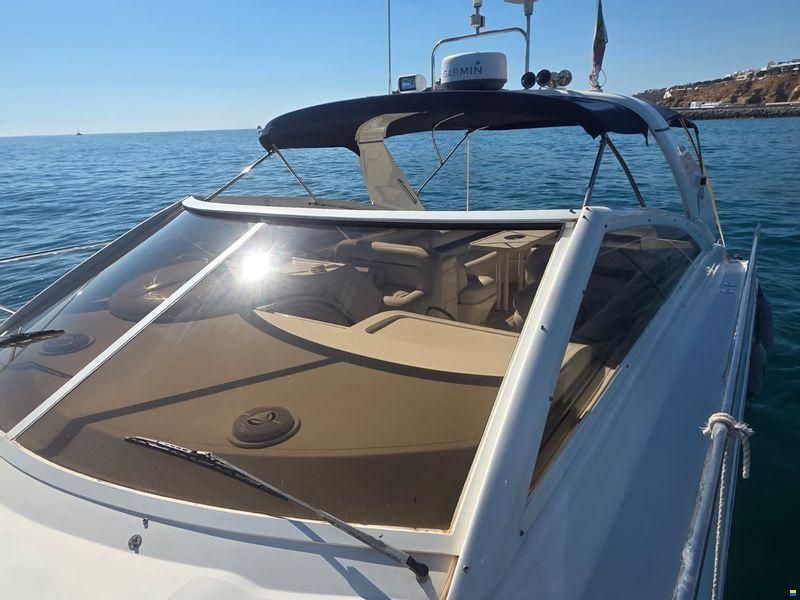 Princess Yachts International V42