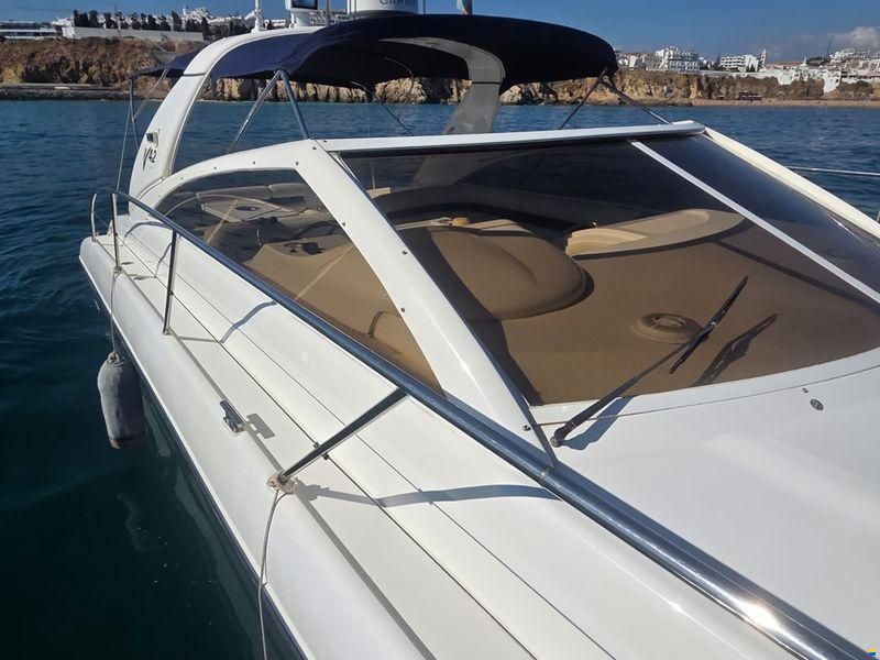 Princess Yachts International V42