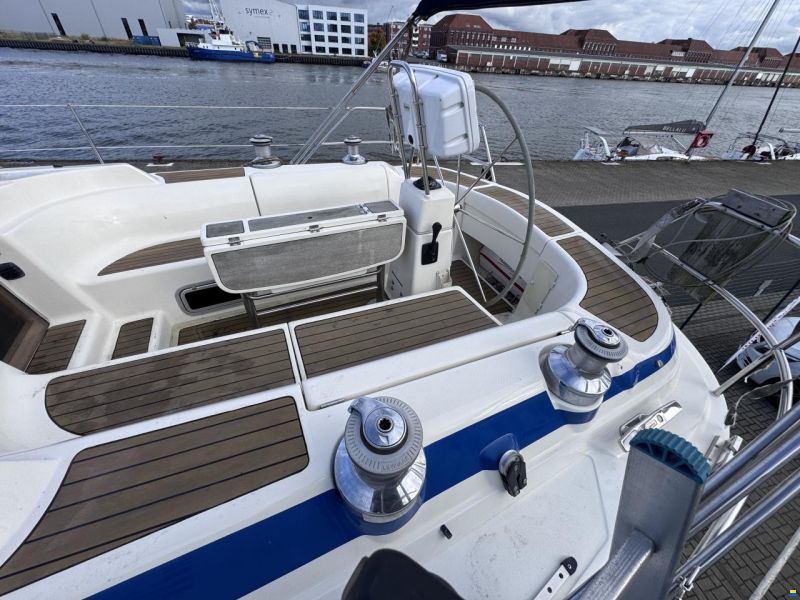 Bavaria 44