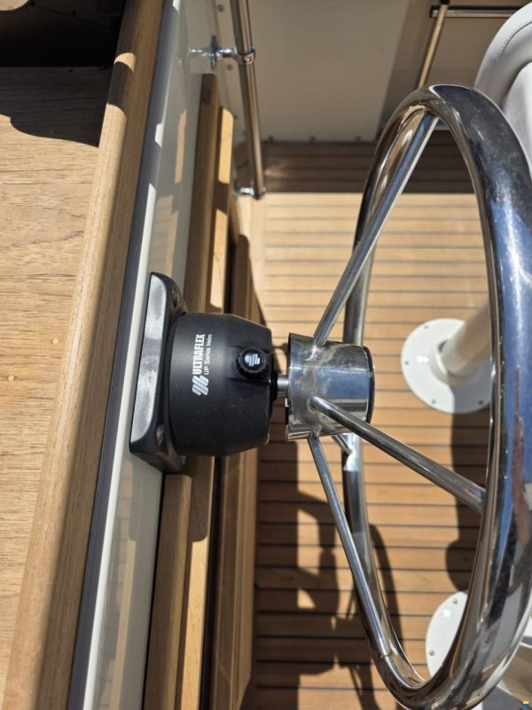 Boston Whaler Outrage 25