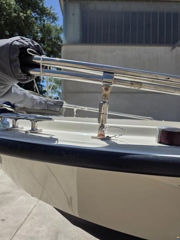 Boston Whaler Outrage 25