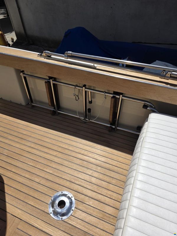 Boston Whaler Outrage 25