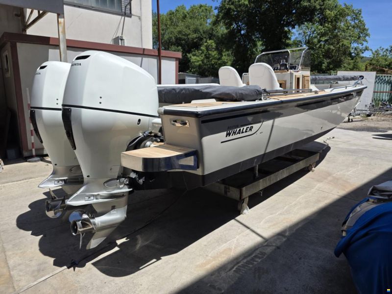 Boston Whaler Outrage 25