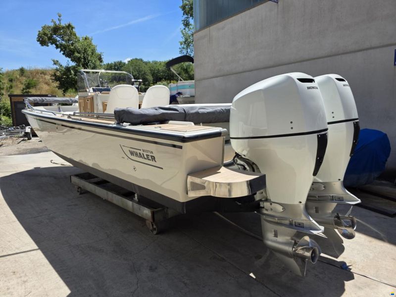 Boston Whaler Outrage 25