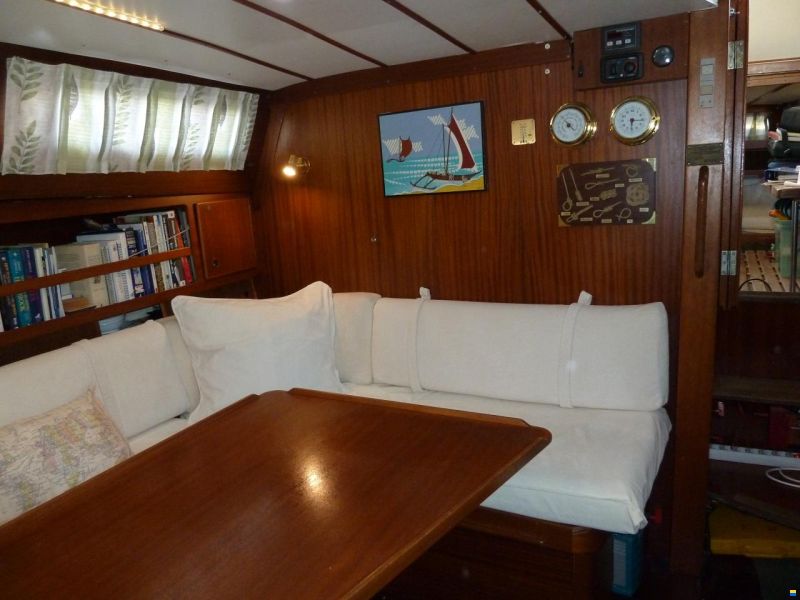 Coronet Elvstrom 38