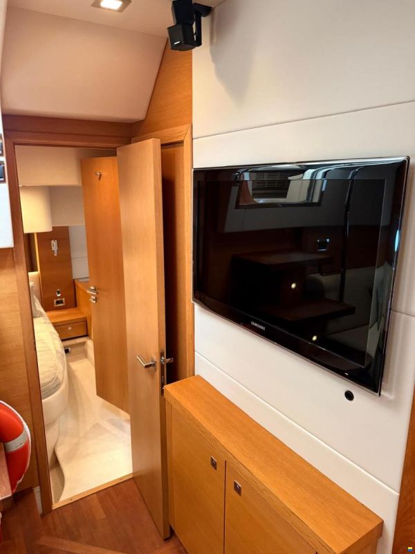 Sunseeker Portofino 48