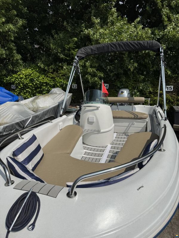 Jeanneau Cap 400