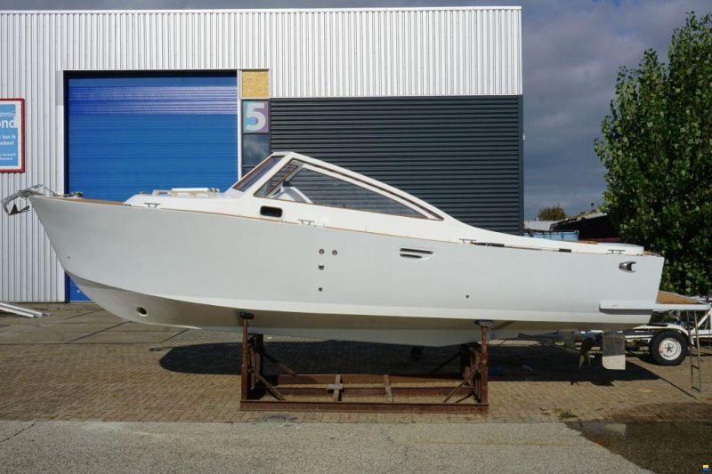 Lobster LB26 Classic Runabout