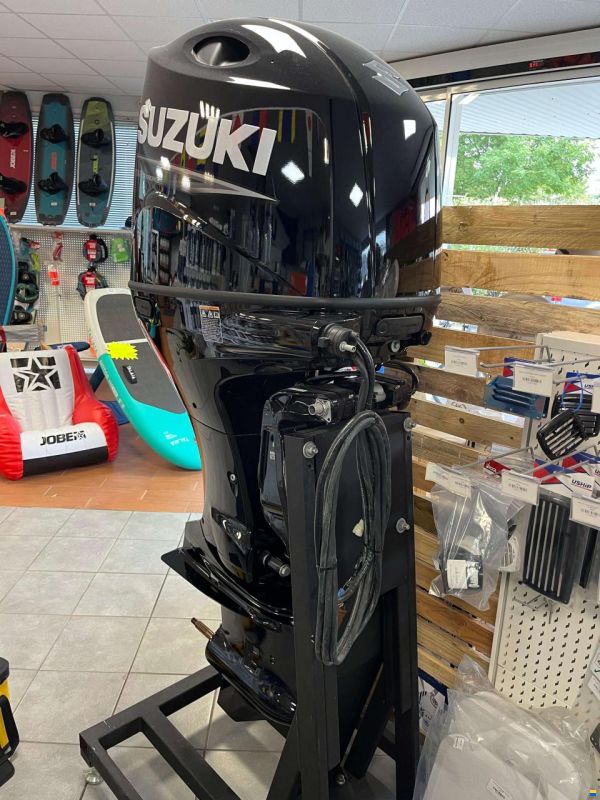 Suzuki DF 150 AP
