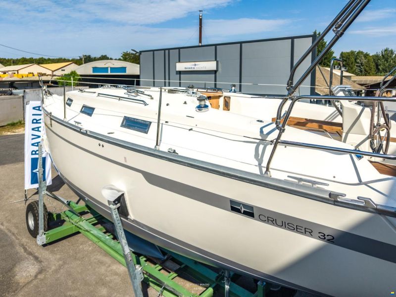 Bavaria CRUISER 32 - 2011