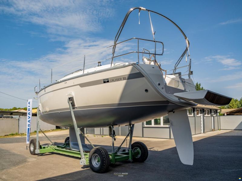 Bavaria CRUISER 32 - 2011