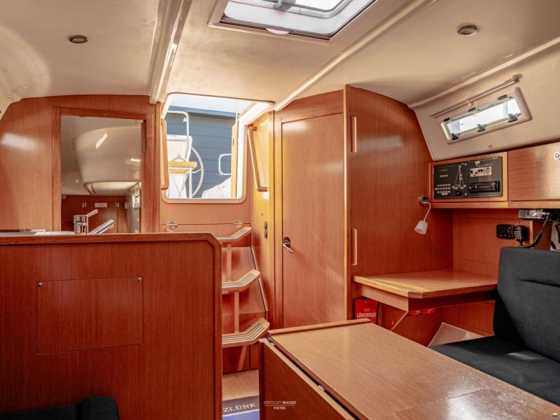 Bavaria CRUISER 32 - 2011