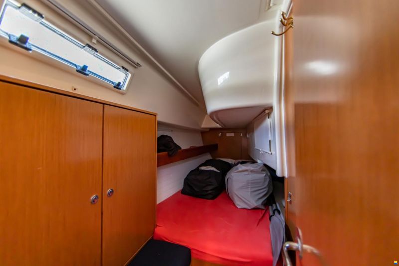 Bavaria CRUISER 32 - 2011
