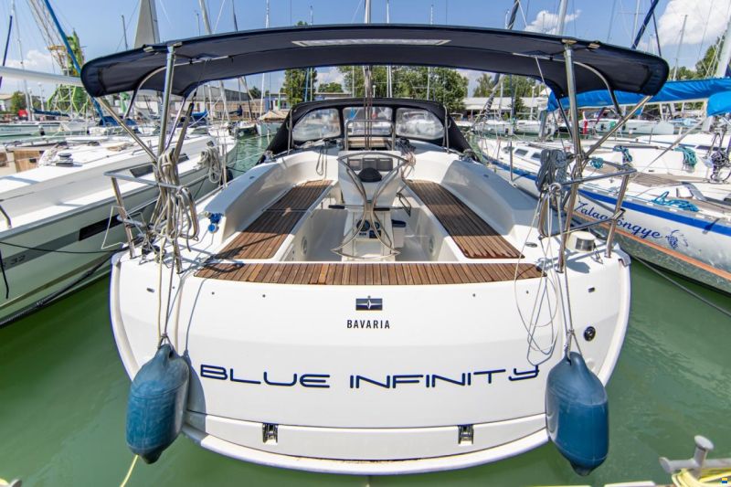 Bavaria CRUISER 32 - 2011