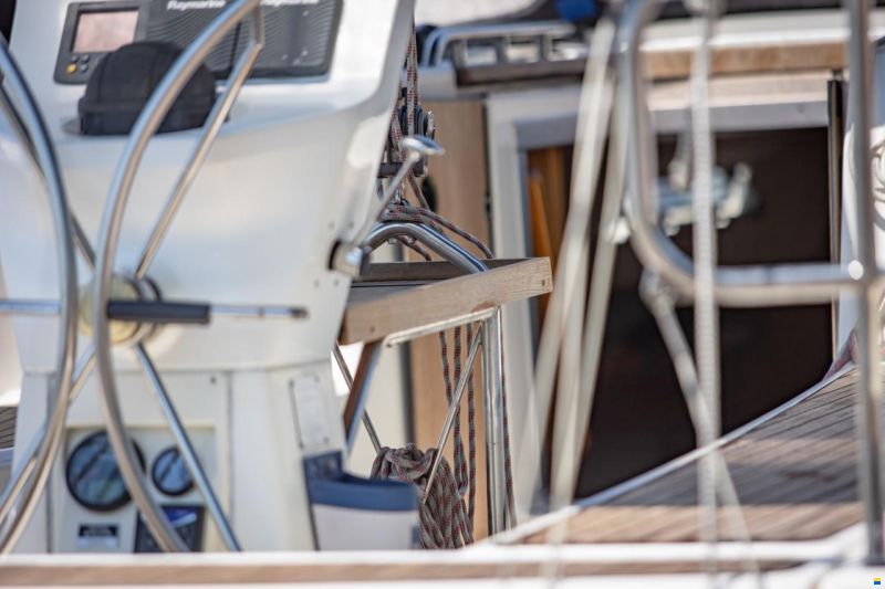 Bavaria CRUISER 32 - 2011