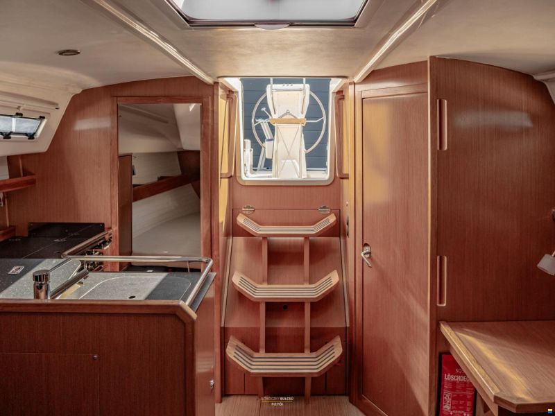 Bavaria CRUISER 32 - 2011