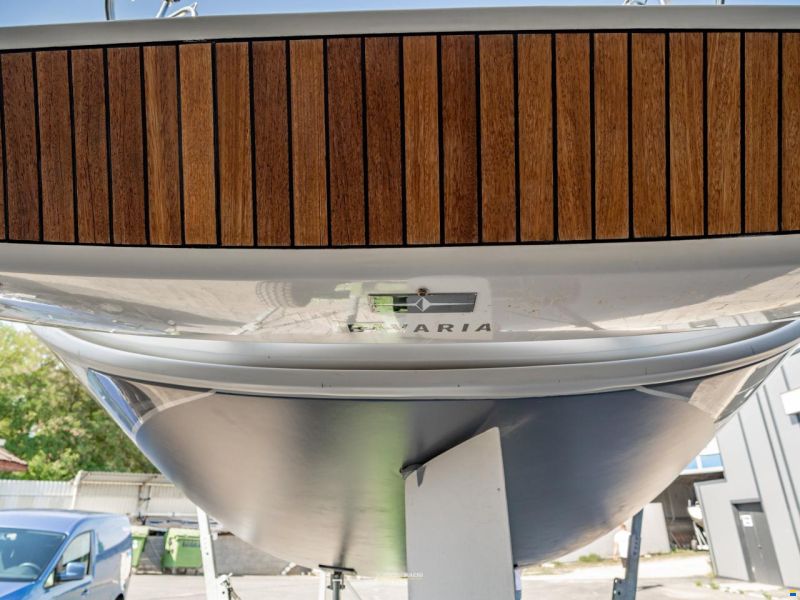 Bavaria CRUISER 32 - 2011