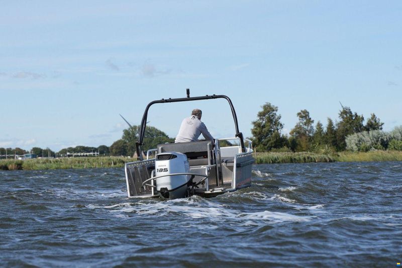 Dock Steel 650