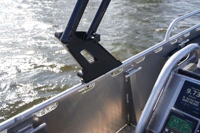 Dock Steel 650