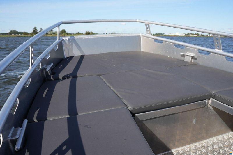 Dock Steel 650