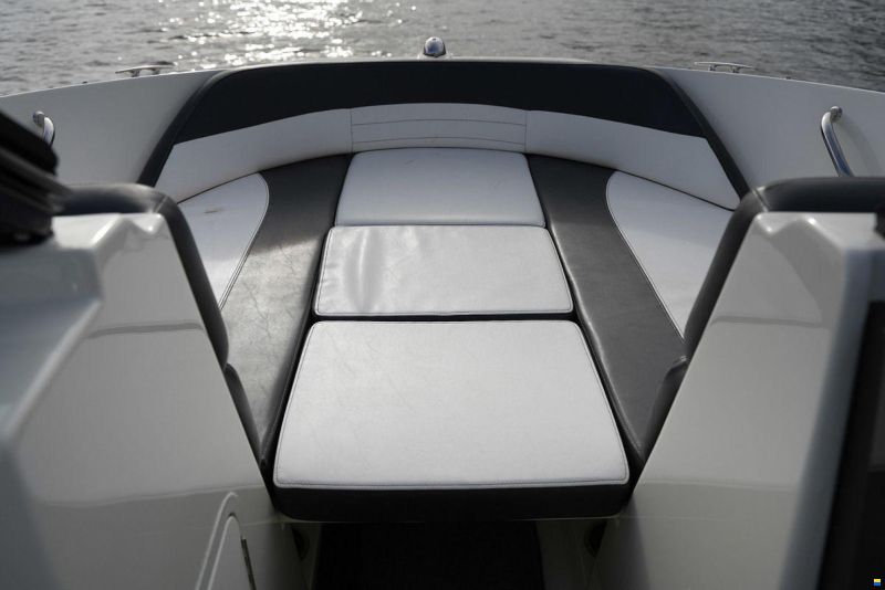 Sea Ray 19 SPX