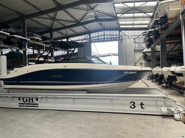 Sea Ray SPX 230