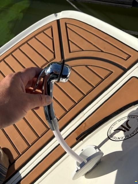 Bayliner VR6