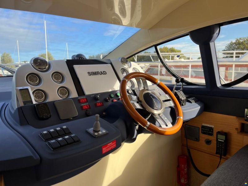 Azimut 43 Fly