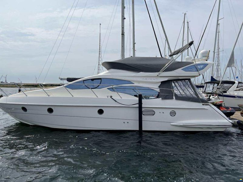 Azimut 43 Fly