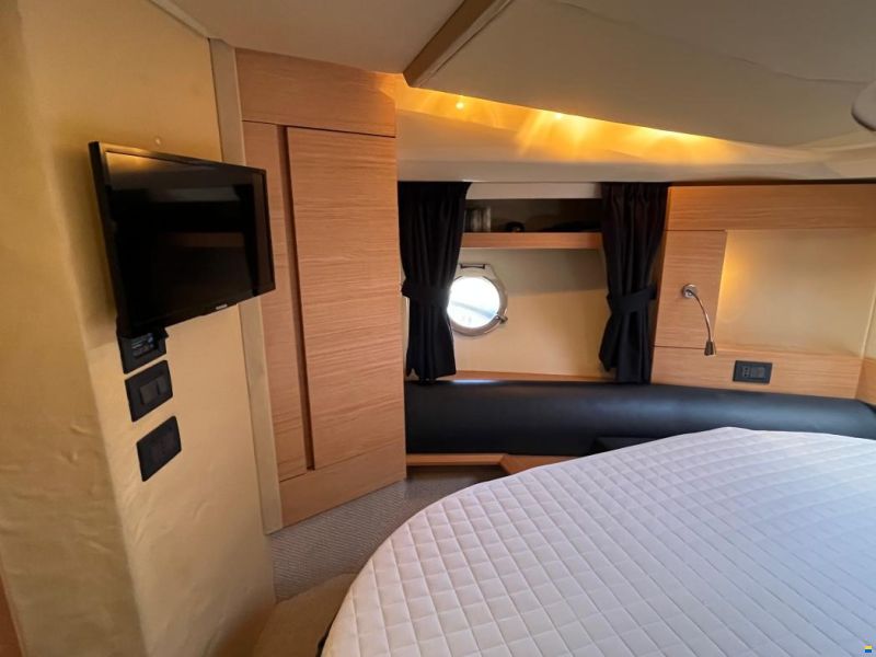 Azimut 43 Fly