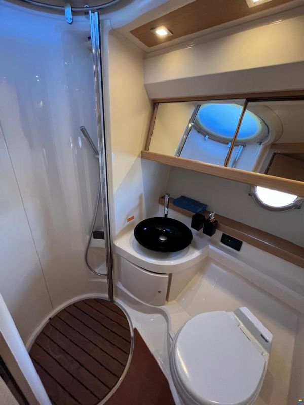 Azimut 43 Fly